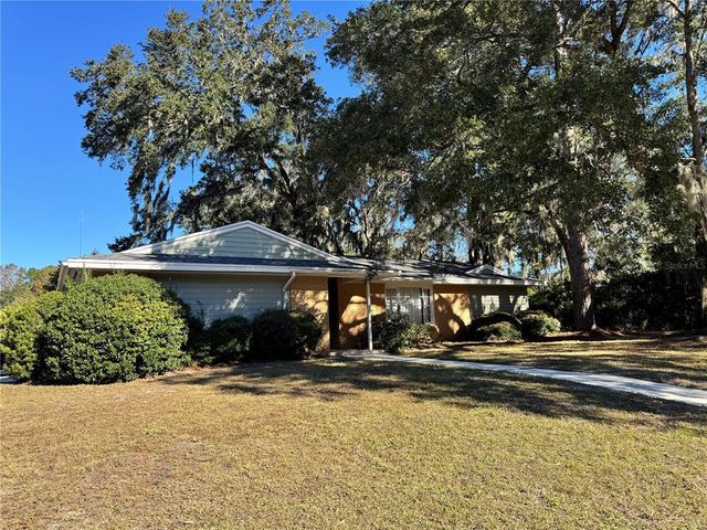 $2,550 | 4100 Northwest 48th Place | Gainesville