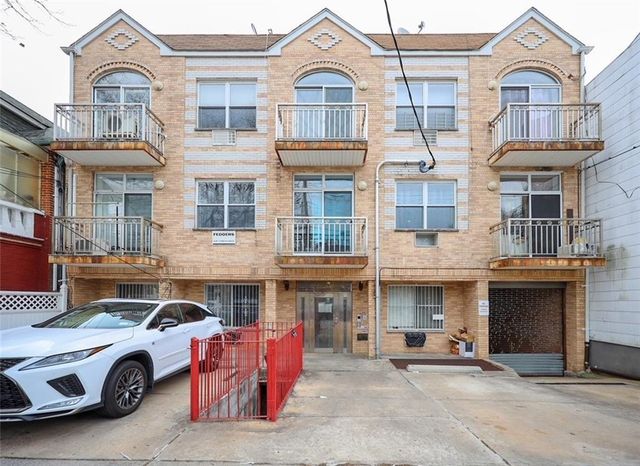 $688,000 | 2265 West 7th Street, Unit 1C | Gravesend