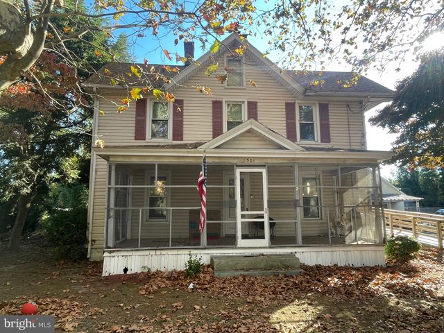 $249,900 | 501 Christopher Street | Doverdale