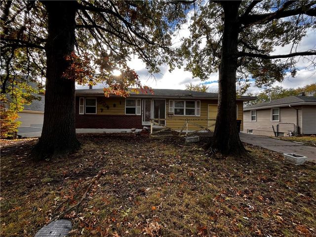 $122,000 | 7901 Northeast 51st Terrace | Gracemor-Randolph Corners