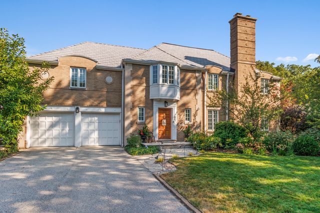 $2,289,000 | 807 Roslyn Terrace | Evanston