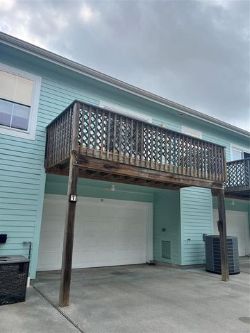 $289,000 | 3100 75th Street, Unit 7 | Lake Madeline