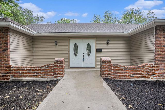 $375,000 | 8641 Broadmoor Street | Broadmoor