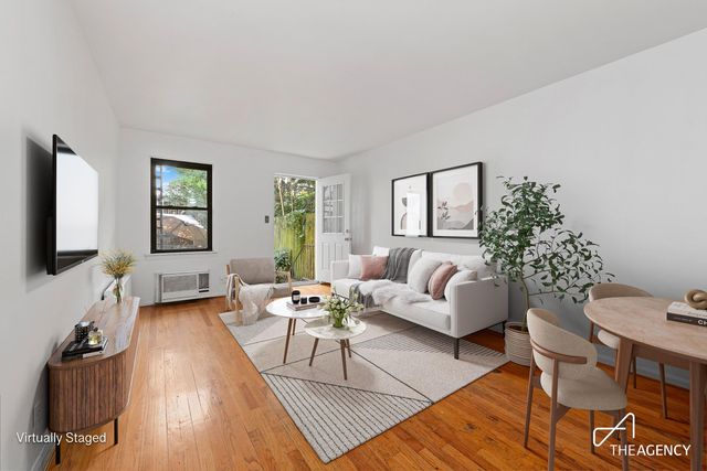 $920,000 | 217 West 14th Street, Unit 1RE | Chelsea