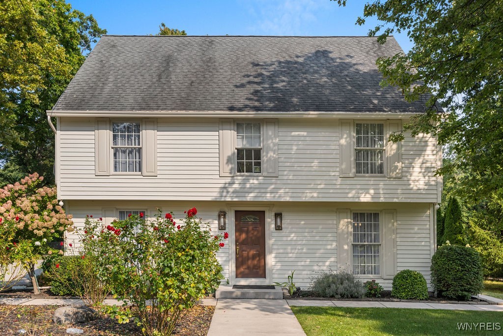 Stately home in Lewiston Heights