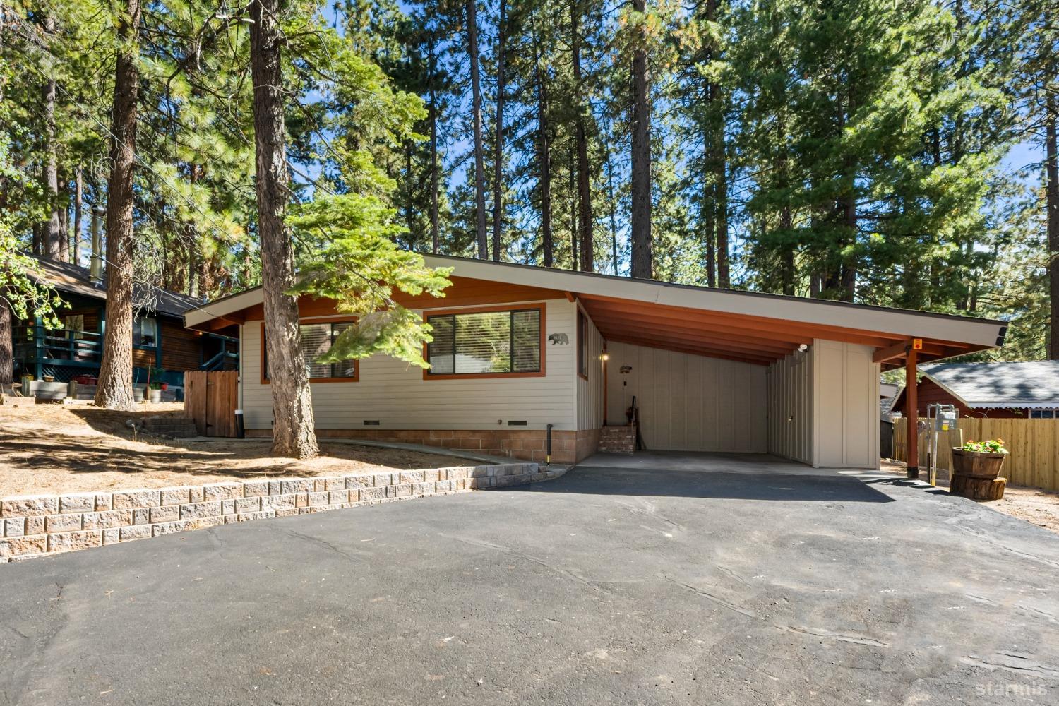 a view of a house with a outdoor space