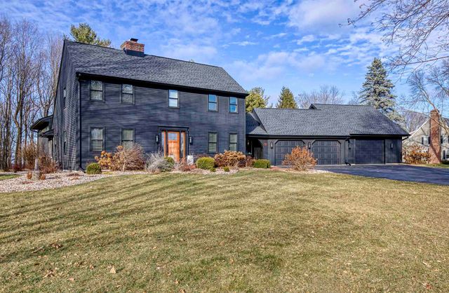 $649,900 | 19 Crestview Drive | Hortonville