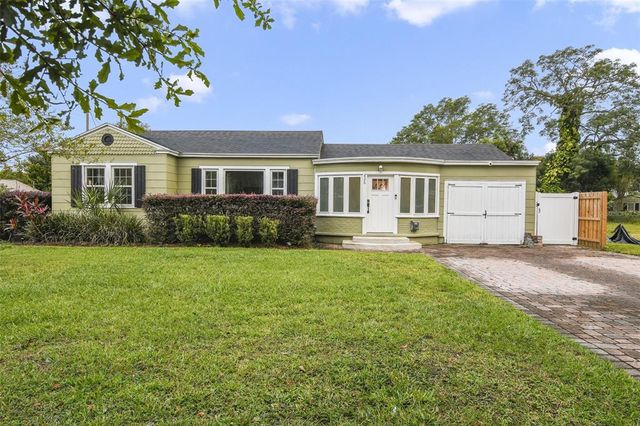 $500,000 | 826 Floral Drive | Colonial Gardens