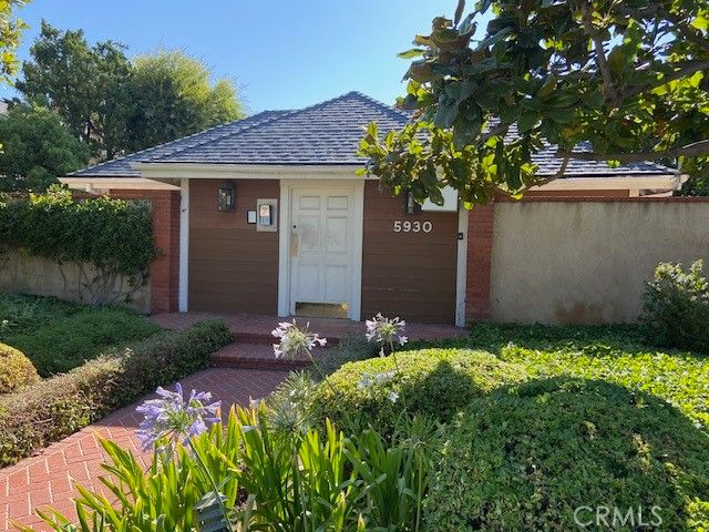 $1,100,000 | 5930 Tampa Avenue, Unit MO302 | Tarzana