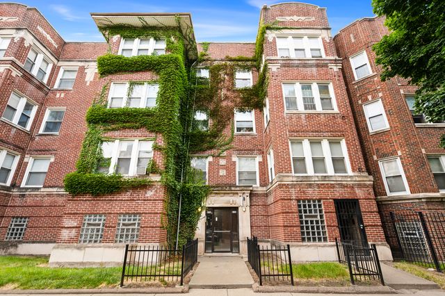 $1,225 | 2116 East 68th Street, Unit 2 | South Shore