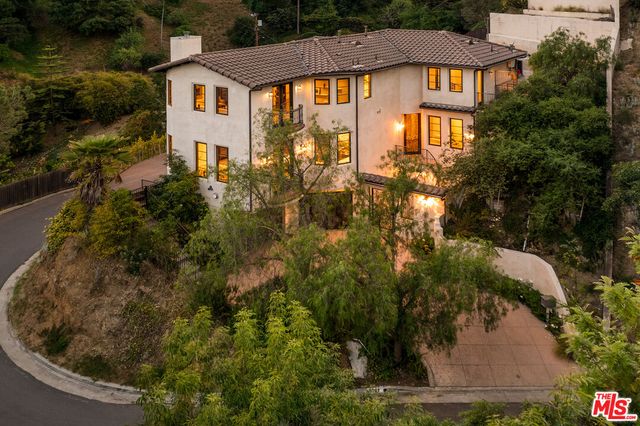 $2,750,000 | 6347 Rodgerton Drive | Hollywood Hills East