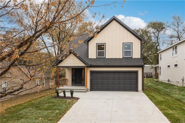 $379,950 | 2520 North 111th Court | West Kansas City