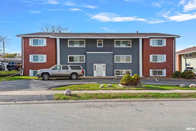 $1,900,000 | 2305-2309 Cherry Hills Drive | Springfield