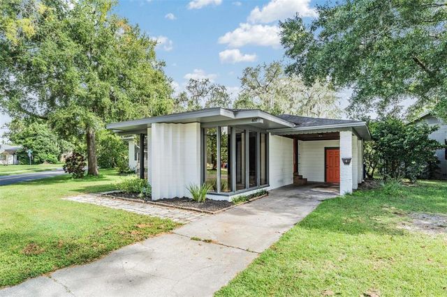 $349,900 | 407 West Oak Drive | Southwest Lakeland