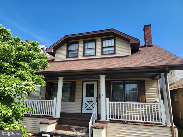 $128,000 | 609 Sedgwick Street | Cumberland