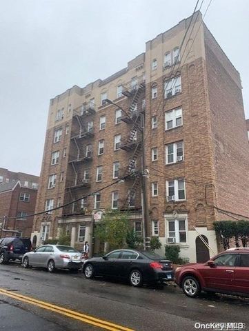 $2,250 | 36-20 Parsons Boulevard, Unit 6 | Downtown Flushing