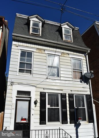 $1,075 | 719 West Philadelphia Street | The Avenues