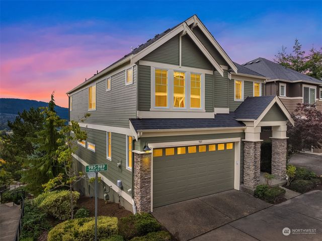 $1,950,000 | 985 3rd Court Northeast | Issaquah Highlands