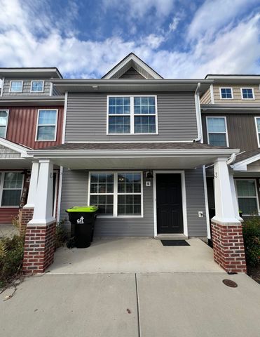 $2,200 | 645 Stowe Court, Unit O | Clarksville