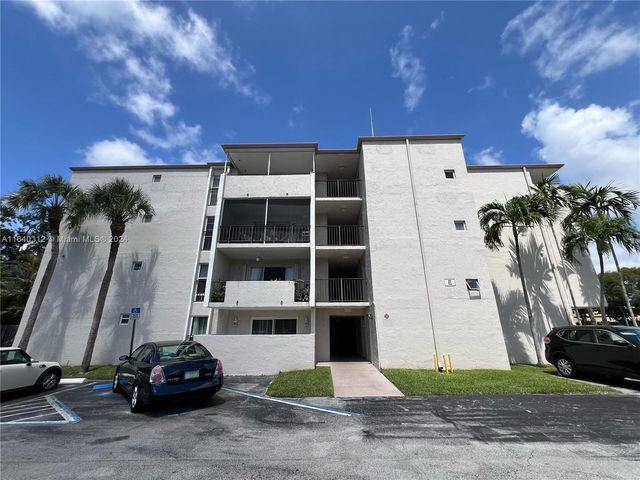 $2,400 | 6902 North Kendall Drive, Unit E303 | Pinecrest