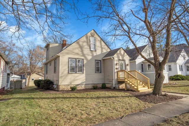 $249,900 | 620 Glidden Avenue | DeKalb