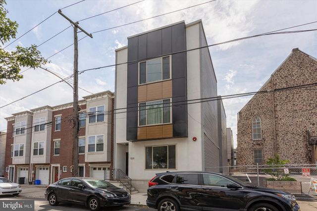 $1,145,000 | 1528 North Marshall Street | Ludlow