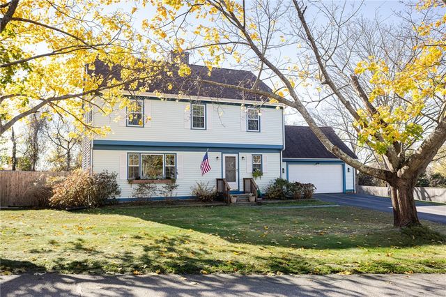 $799,000 | 102 Pheasant Drive | Bristol Ferry