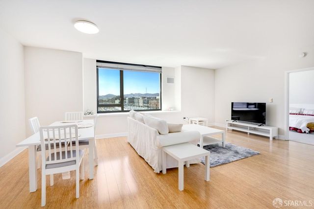 $1,190,000 | 260 King Street, Unit 449 | Mission Bay