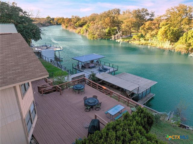 $999,900 | 323 East Klein Road | Lake Dunlap