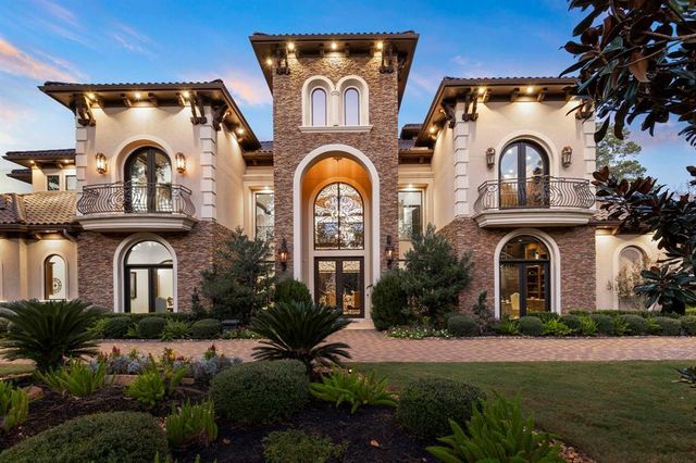 Top Luxury Homes in The Woodlands, TX