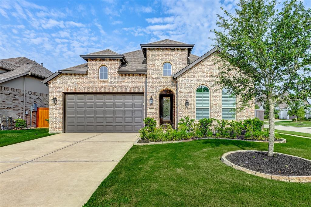 Welcome to this stunning Highland home located in the amazing community of Fulbrook on Fulshear Creek, where timeless elegance and modern convenience converge to create the ultimate living experience.