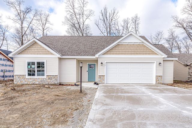 $304,900 | 558 Valley River Drive | Columbia Township - Whitley County