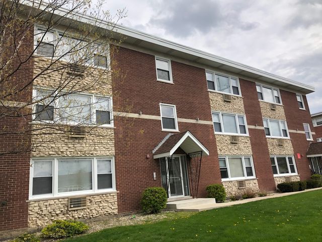 $1,530 | 8635 84th Court, Unit 1N | Hickory Hills