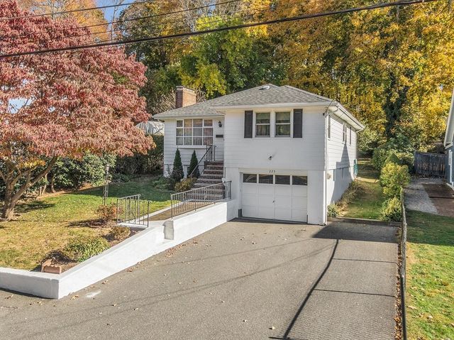 $749,900 | 225 Central Street | Stoneham