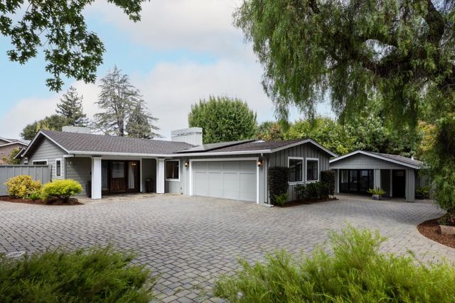 $6,888,000 | 884 Santa Rita Avenue | North Los Altos