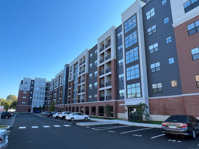 $1,825 | 333 Main Street, Unit 621 | Downtown Danbury