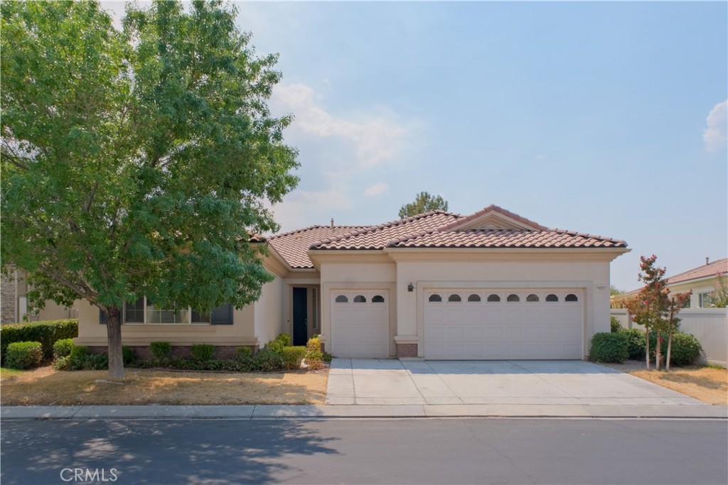 a view of a house with a outdoor space