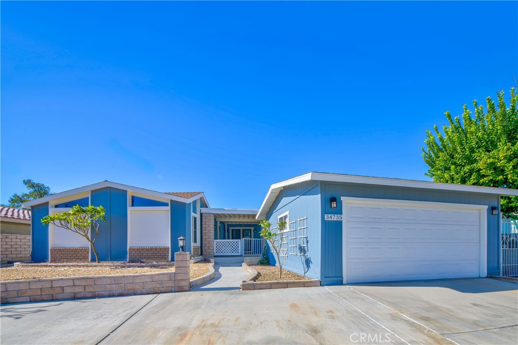 a view of a house with a garage