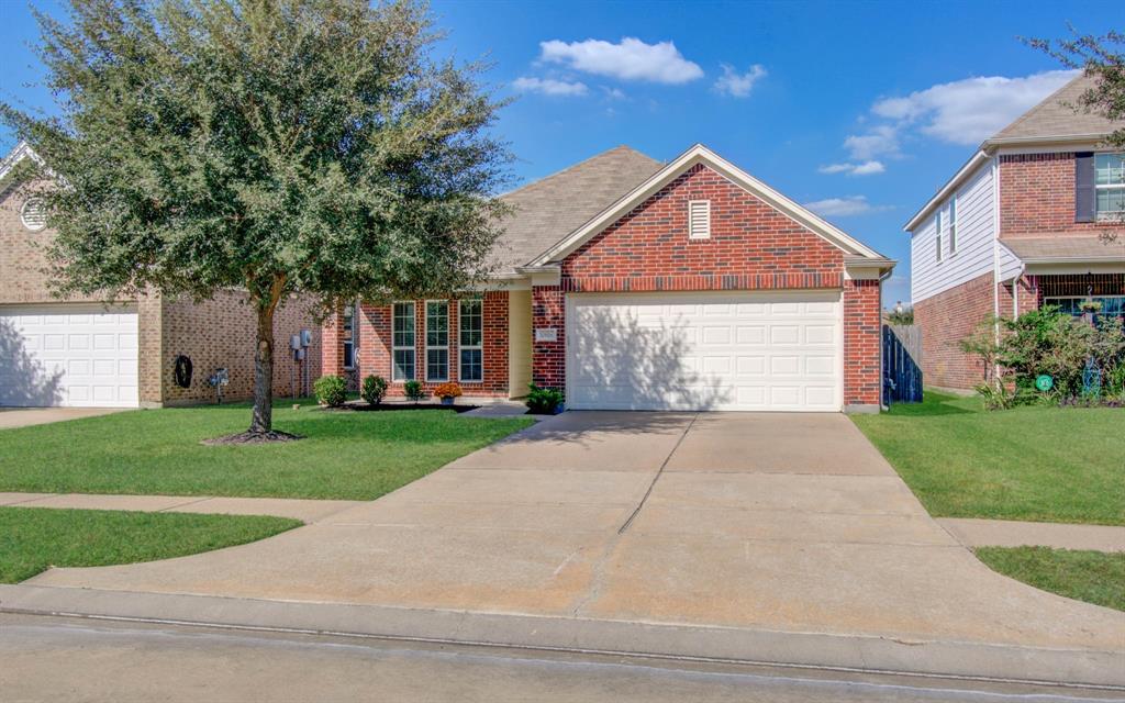 Welcome to 10818 Chestnut Path Way!