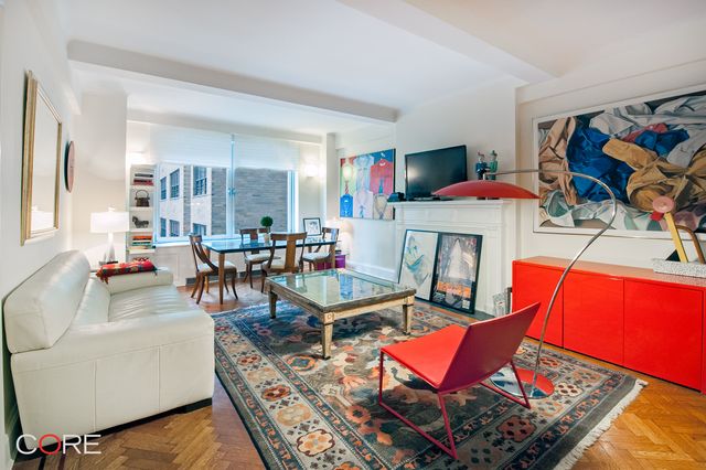 $1,570,000 | 1200 5th Avenue, Unit 4D | Upper Carnegie Hill