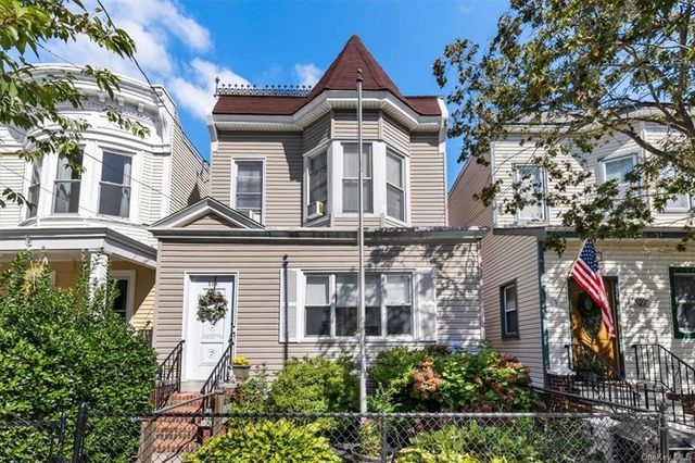 $650,000 | 325 East 239th Street | Woodlawn Heights