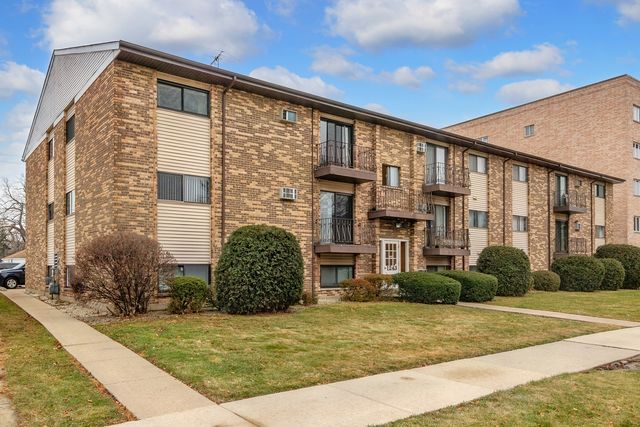 Des Plaines, IL Homes for Sale - Des Plaines Real Estate | Compass