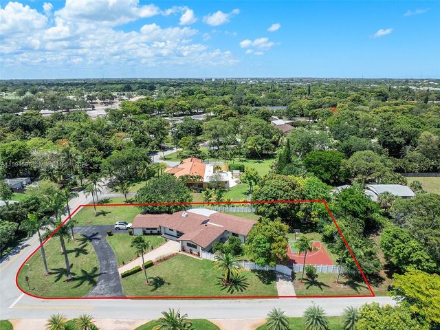 $1,250,000 | 720 Southwest 44th Avenue | East Plantation