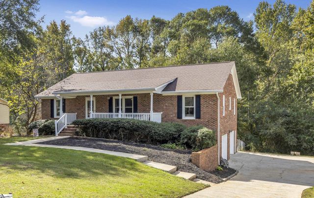 $319,500 | 400 Quail Run Circle | Fountain Inn