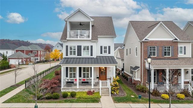 $1,599,900 | 17 Carolina Street | Dark Hollow Woods