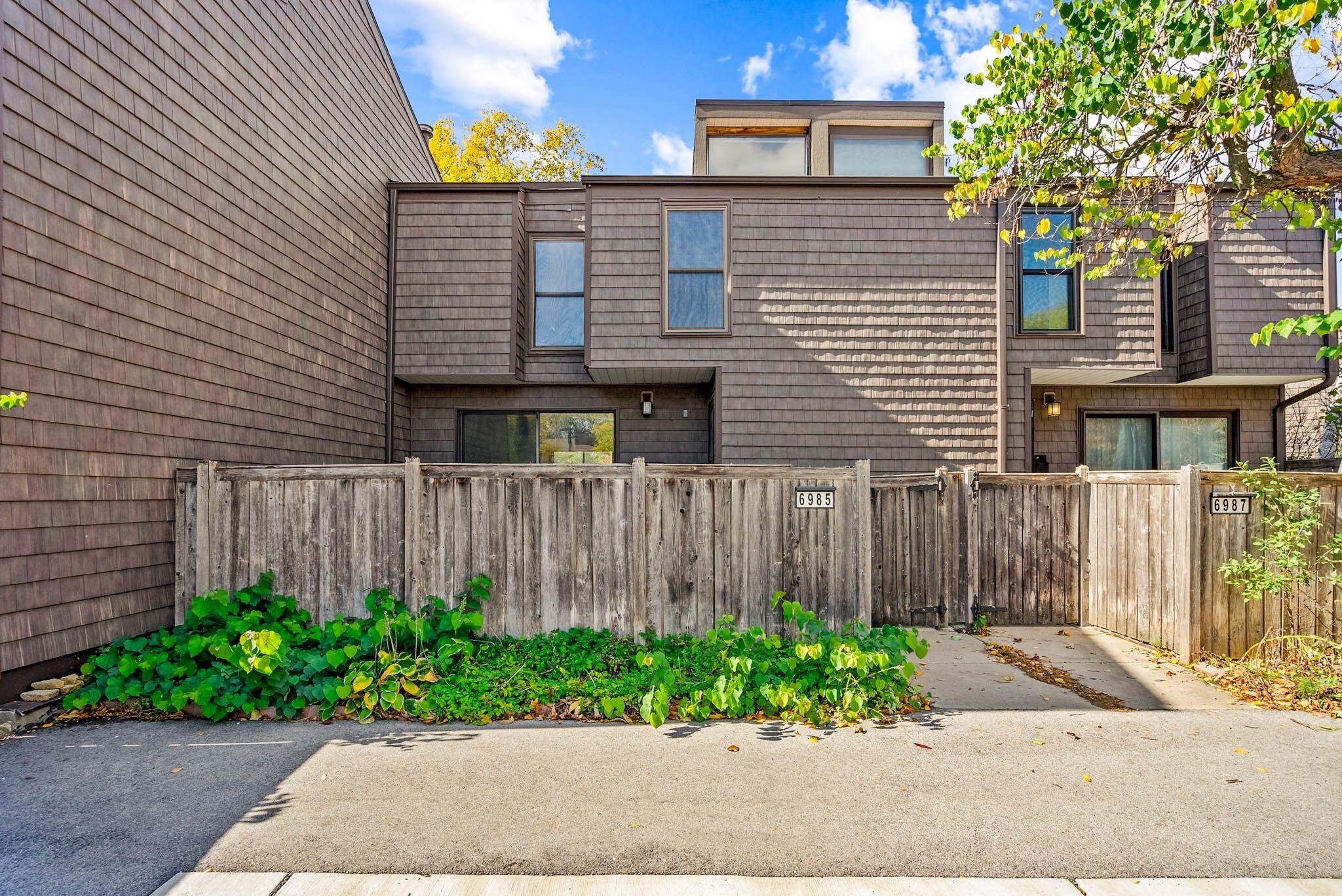 6985 W Glenbrook Rd, Milwaukee - HDR-1