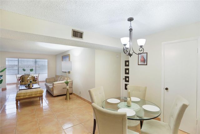 $225,000 | 6600 Cypress Road, Unit 105 | Plantation Drive