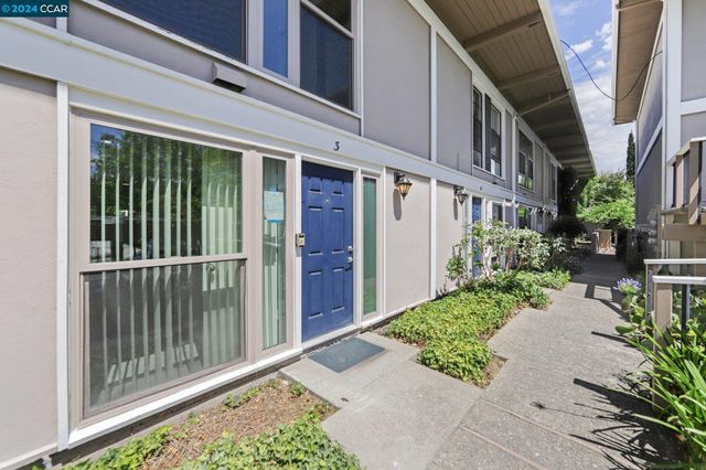 $3,200 | 2121 Donald Drive, Unit 3 | Moraga Manor