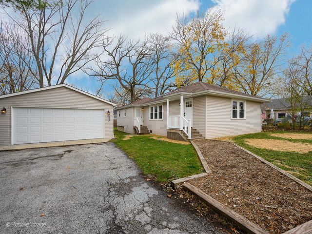 $299,900 | 18912 West Hickory Street | Libertyville Township - Lake County