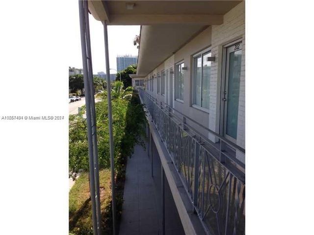 $249,000 | 801 15th Street, Unit 209 | Flamingo-Lummus